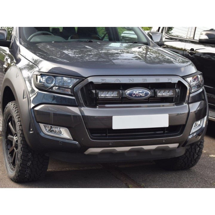 Zestaw do montażu oświetlenia LAZER TRIPLE-R 750 w fabrycznym grillu - Ford Ranger (2016 -)