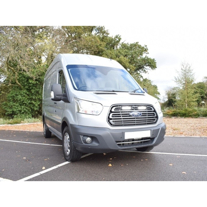 Zestaw dwóch lamp  LAZER ST4 Evolution z systemem montażu w fabrycznym grillu - Ford Transit (2015 -)