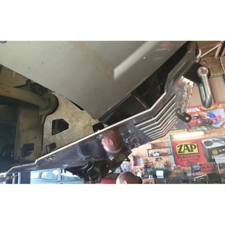 Jeep Commander XK 2005-2011 osłona czołowa z płytą montażową wyciągarki