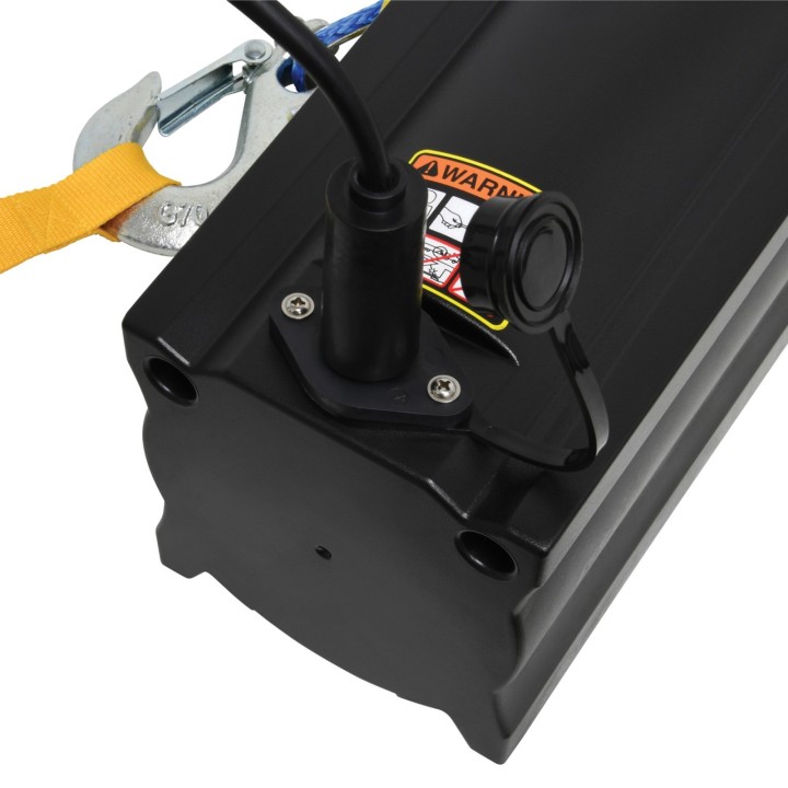Wyciągarka Superwinch S7500 z liną syntetyczną 12V