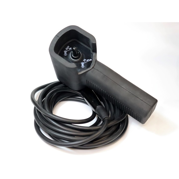 Wyciągarka K25000 24V - lina 14mm x 26,5 m, prowadnica rolkowa, napinacz, pilot na przewodzie