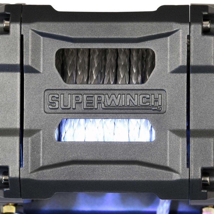 Superwinch SP 35 winch with a synthetic rope