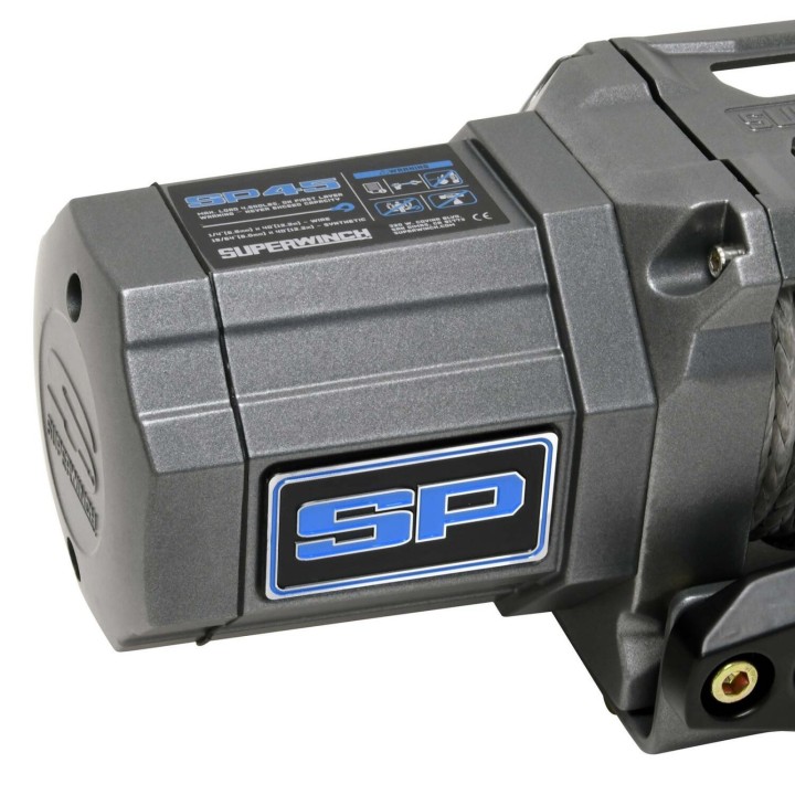 Superwinch SP 45 winch with a synthetic rope