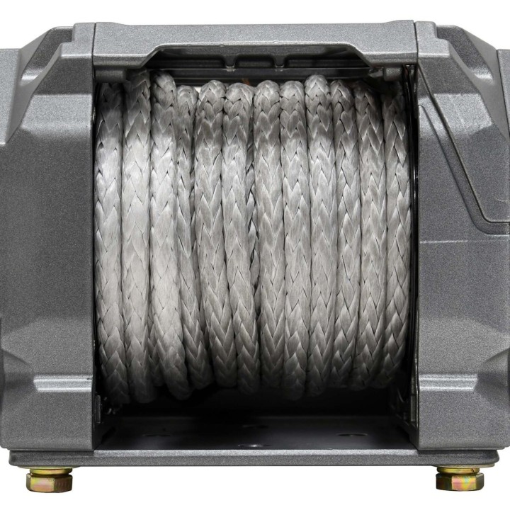 Superwinch SP 45 winch with a synthetic rope