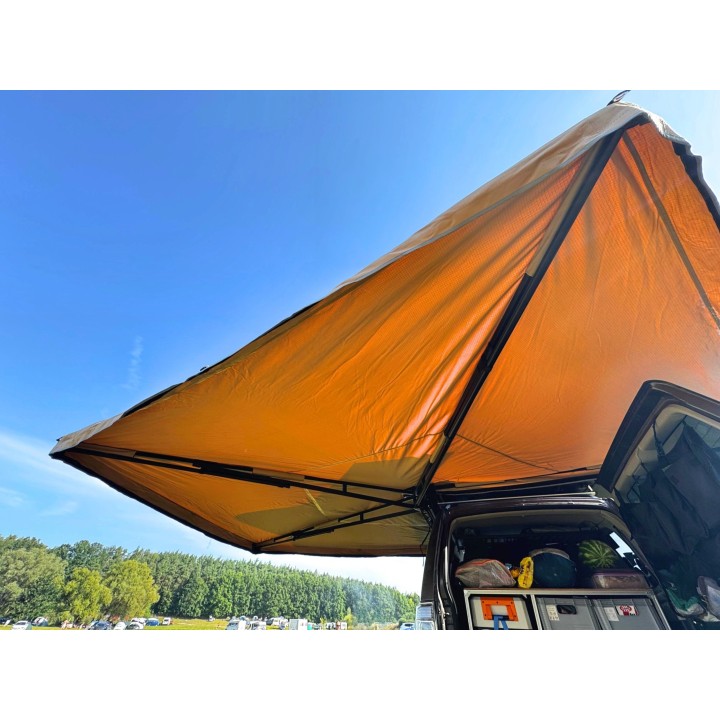 Self-supporting 270° x 2 Batwing awning R passenger side